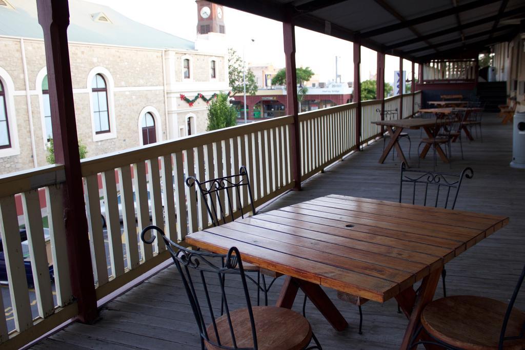 Balcony On Sixth Lodge Murray Bridge Exterior foto